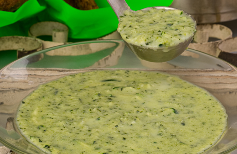 מרק זוקיני קליל לאירוח חלבי