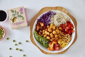 אוכל שכולו נשמה - קערת בודהה בול צבעונית ועשירה