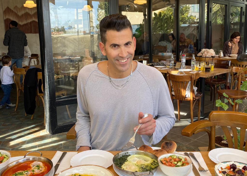 שגב בבית קפה קוני באופקים