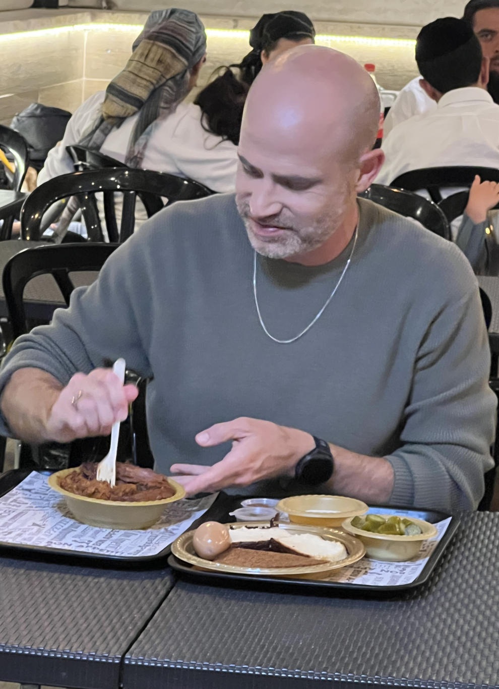 הצ'ולנט על הגג