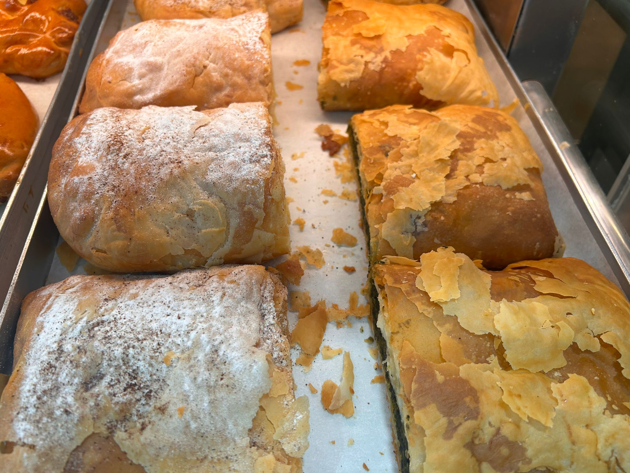 מאפים בZorbas Bakery