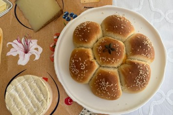 לחמניות גבינה בצורת פרח חגיגי