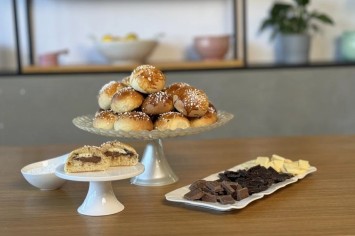 לחמניות בריוש במילוי 3 שוקולדים