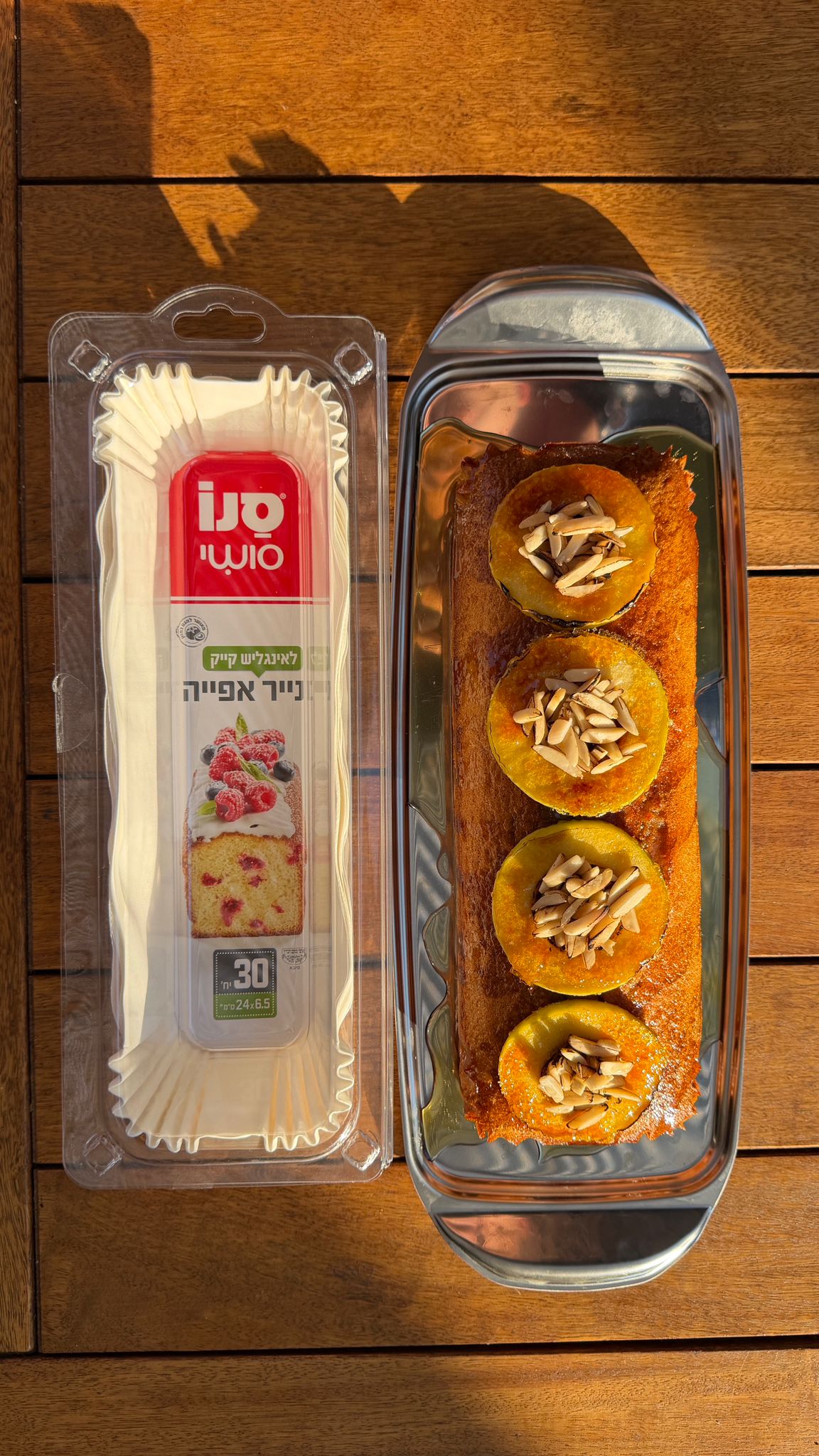 עוגת דבש עם תפוחים מקורמלים ושקדים 3